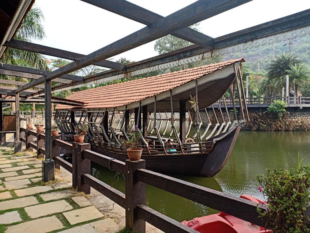 Mystica Resort 로나발라 외부 사진
